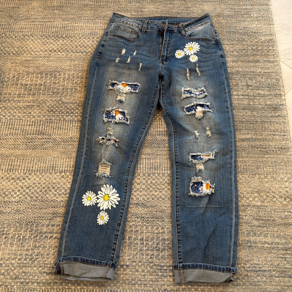 Cute denim  ‘Be Kind’ jeans sz Medium EUC